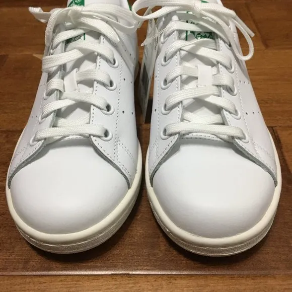 Adidas NWB Youth 3.5 US Stan Smith Sneaker White Green Heel Counter Lace Up