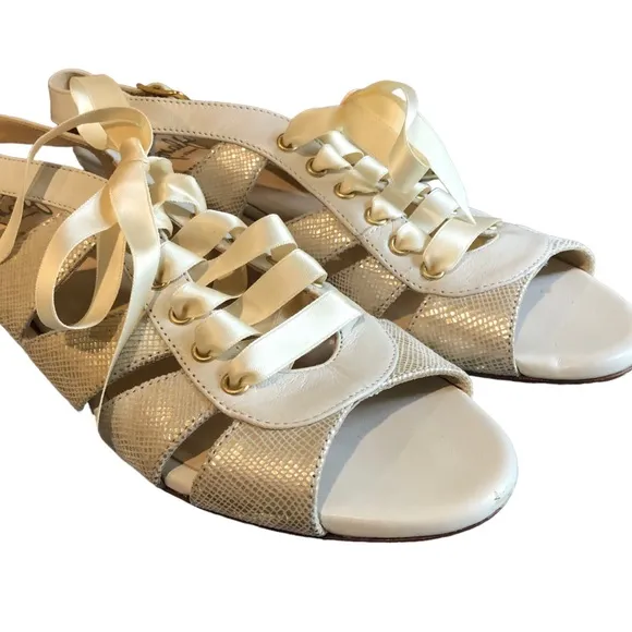 Amalfi by Rangoni Peep Toe Ribbon Lace Heels (narrow)