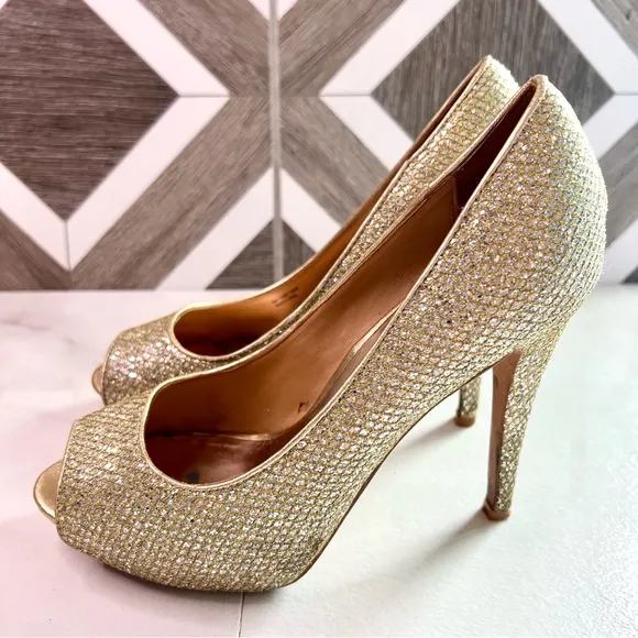 Badgley Mischka Humbie II Gold Glitter Sparkle Peep toe Platform size 7.5