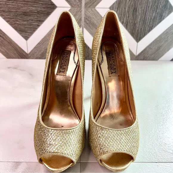 Badgley Mischka Humbie II Gold Glitter Sparkle Peep toe Platform size 7.5