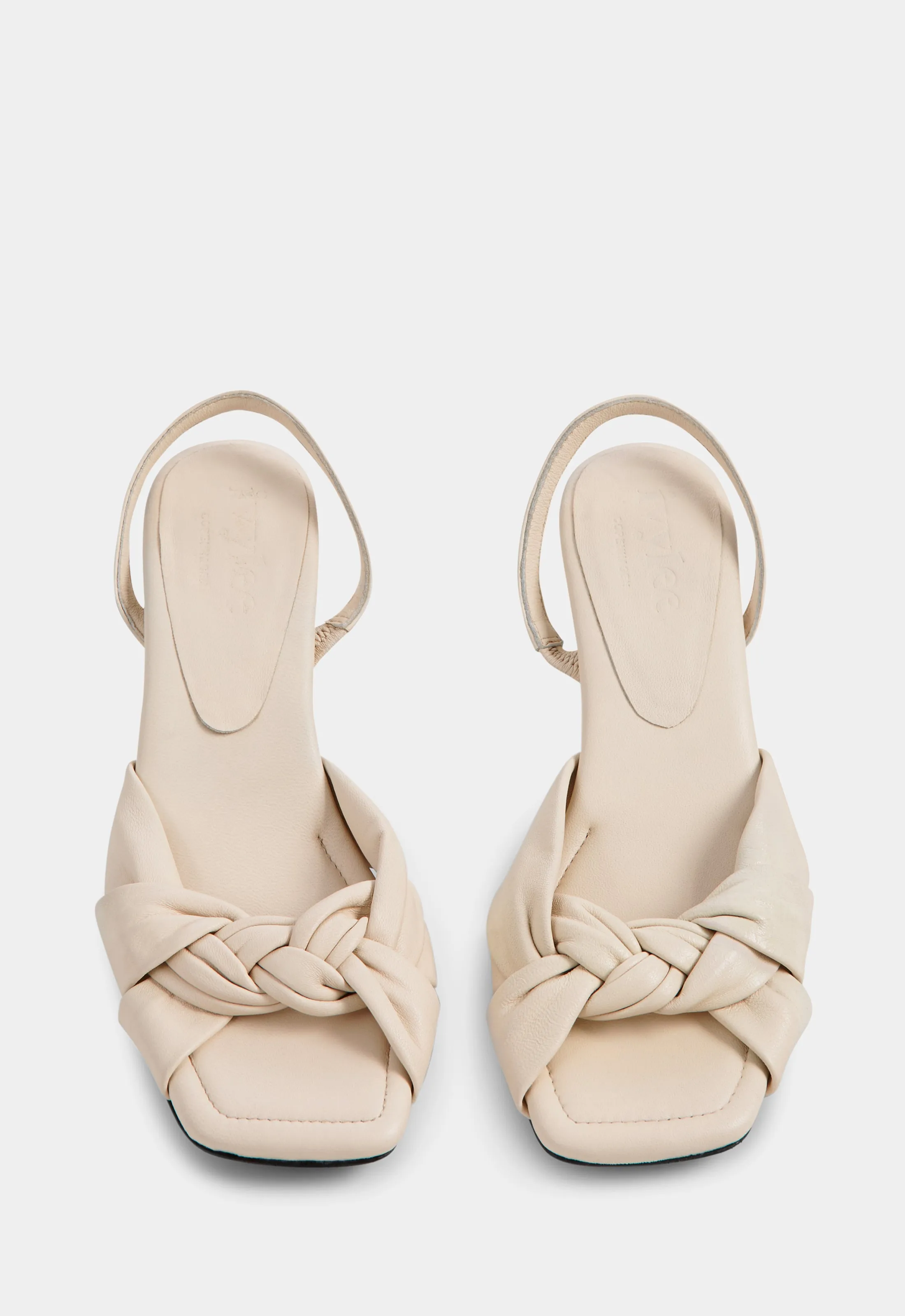 Claire - Off White
