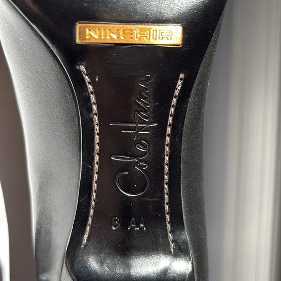 Cole Haan X Nike Air size 8AA 3” black leather pointy toe heels