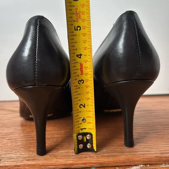 Cole Haan X Nike Air size 8AA 3” black leather pointy toe heels