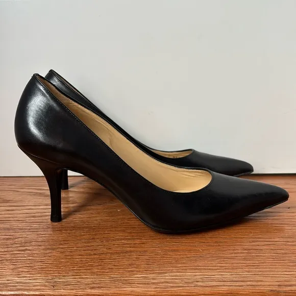 Cole Haan X Nike Air size 8AA 3” black leather pointy toe heels