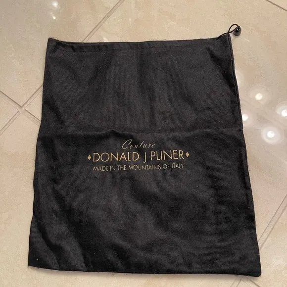 Donald J Pliner Couture Stretch Boot Made In Italy Kitten Heel Size 6 Black