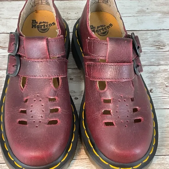 DR MARTENS KIDS COLLECTION OXFORDS CLASSIC MARY JANE 2  BUCKLE STRAP Size 13 EUC
