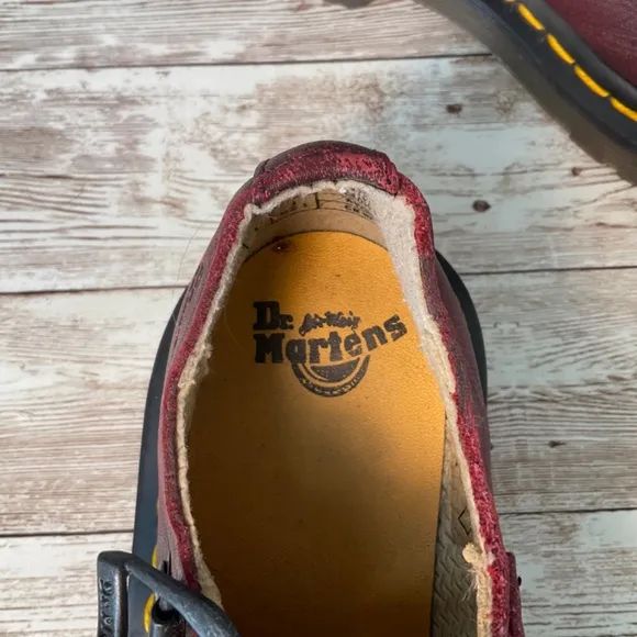 DR MARTENS KIDS COLLECTION OXFORDS CLASSIC MARY JANE 2  BUCKLE STRAP Size 13 EUC