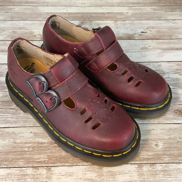 DR MARTENS KIDS COLLECTION OXFORDS CLASSIC MARY JANE 2  BUCKLE STRAP Size 13 EUC