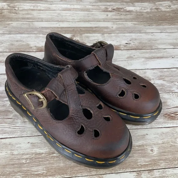 DR MARTENS KIDS MARY JANE CLASSIC LEATHER EYELET BUCKLE STRAP OXFORD Size 11EUC