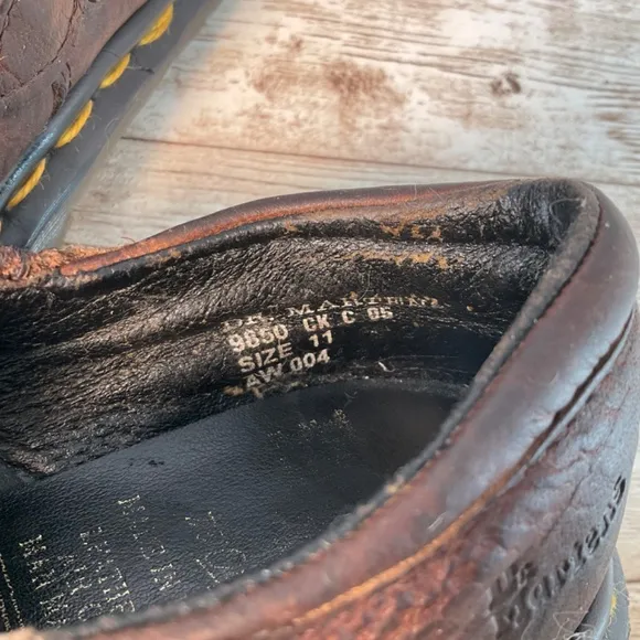 DR MARTENS KIDS MARY JANE CLASSIC LEATHER EYELET BUCKLE STRAP OXFORD Size 11EUC