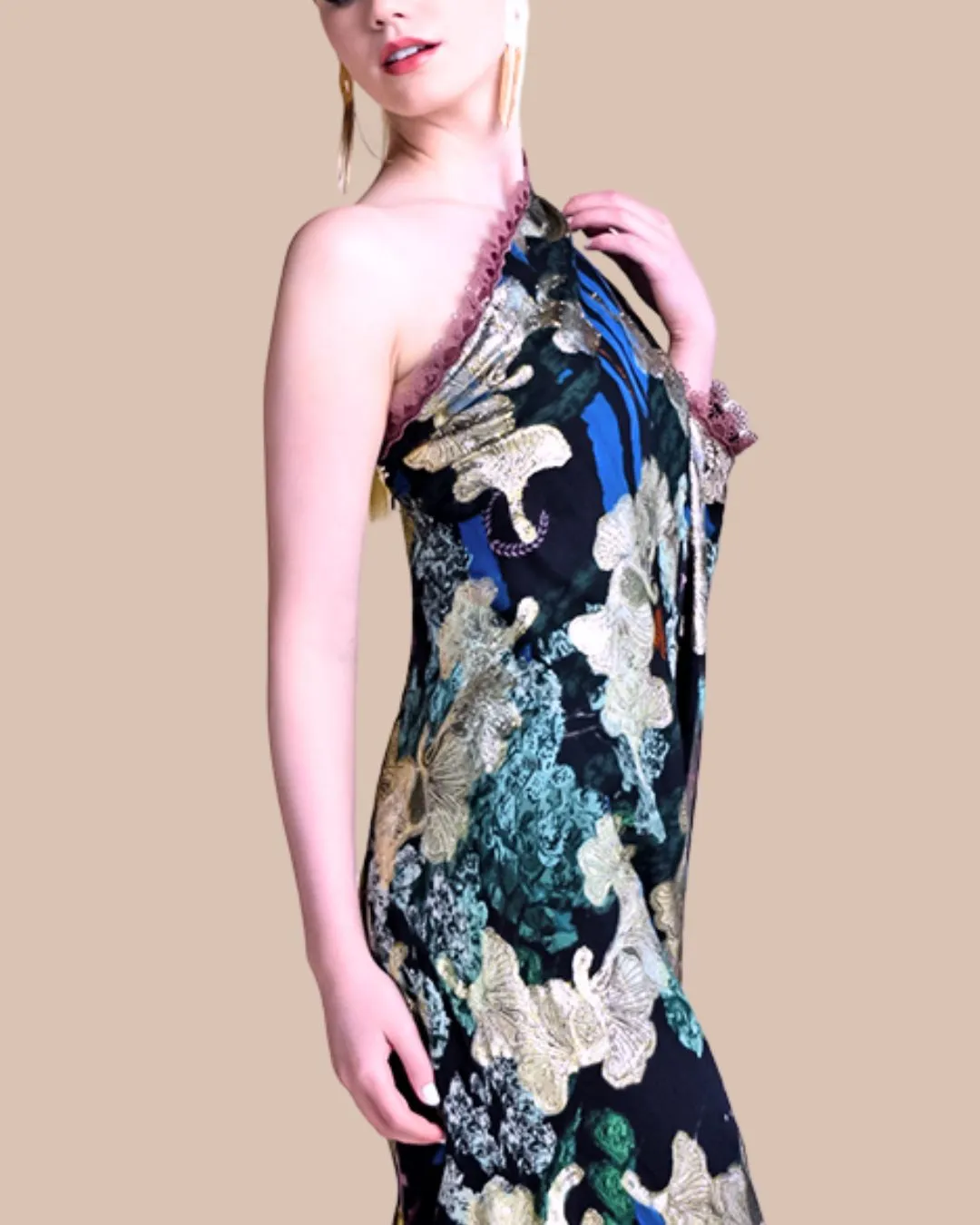 Hera Black One shoulder Maxi Dress