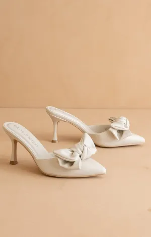 Jane Pointed Toe Bow Accent Kitten Heels