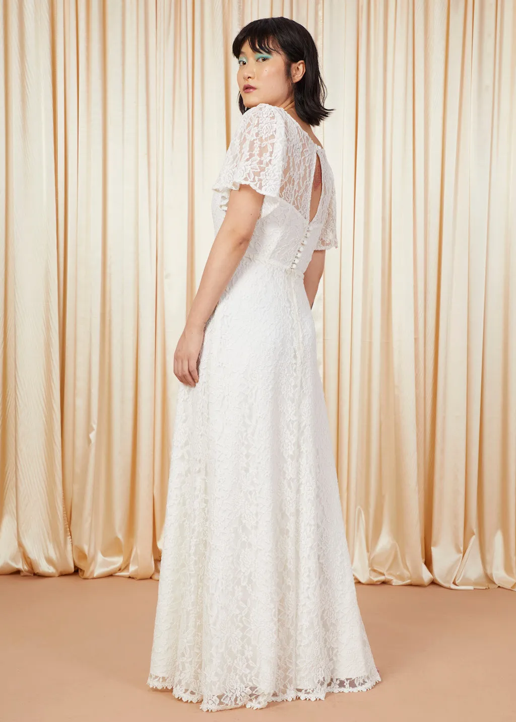 Lady Boho | Bell-Sleeved Lace Wedding Gown
