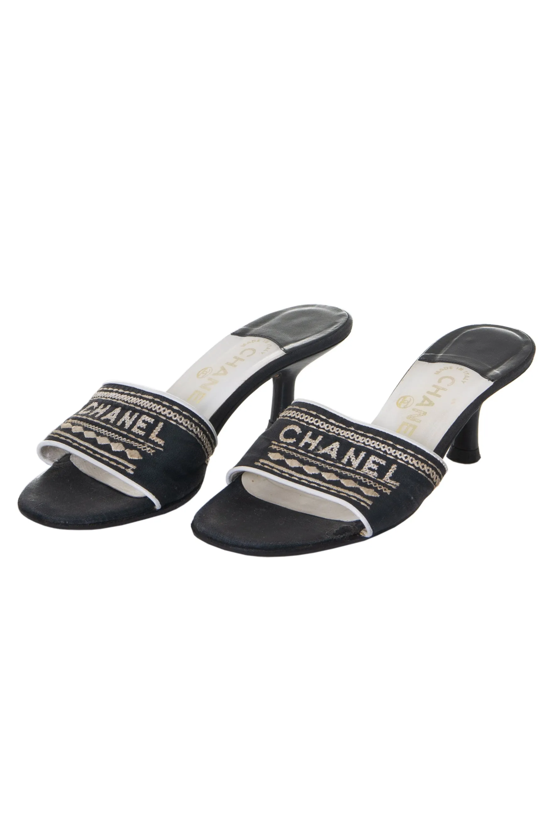 Logo Heels 37