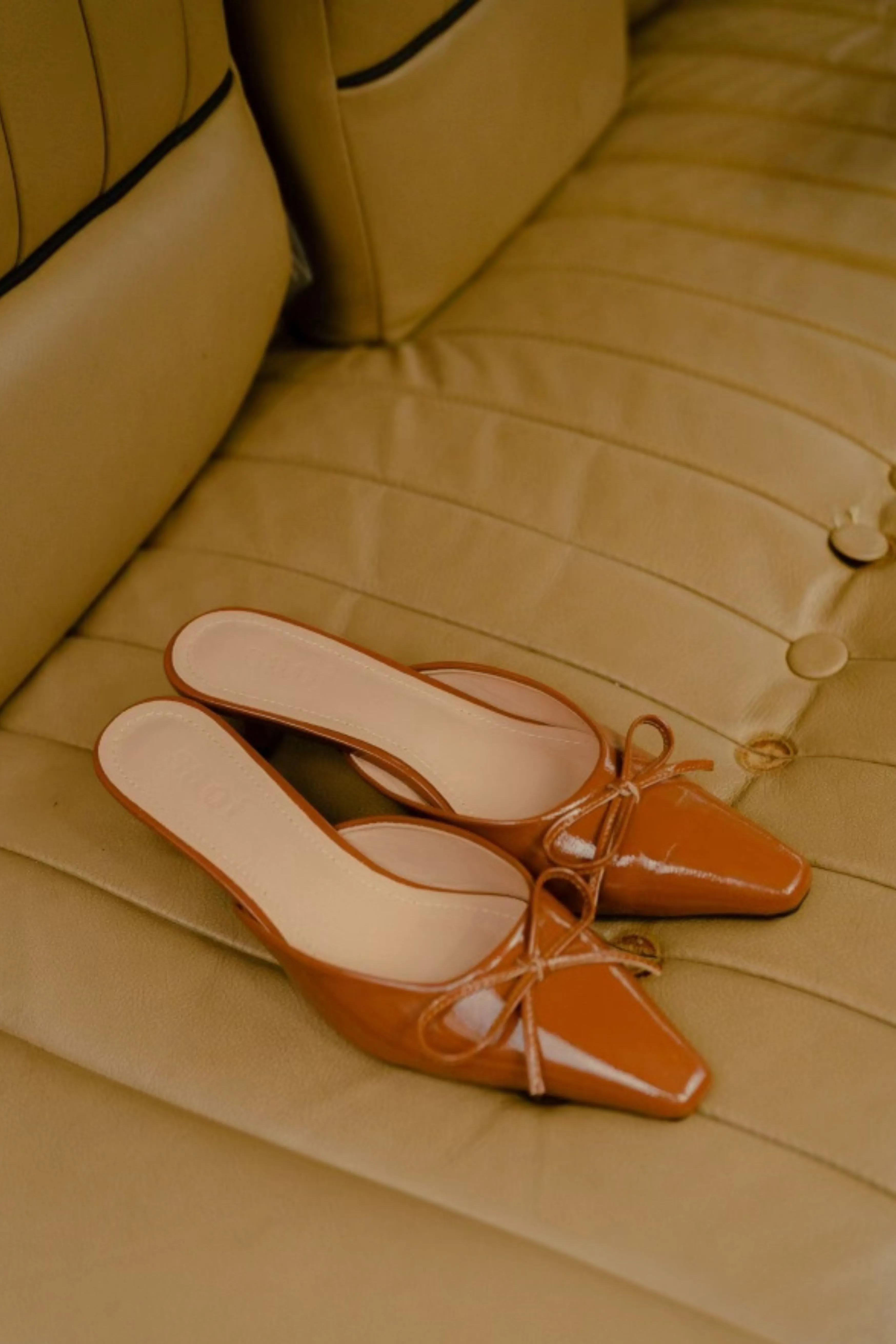 Lola Kitten Heels in Praline Brown