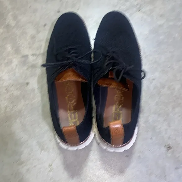 Men’s ZEROGRAND Stitchlite Wingtip Oxfords Sz 8.5.  Slightly worn.