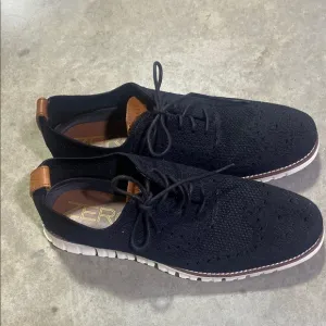 Men’s ZEROGRAND Stitchlite Wingtip Oxfords Sz 8.5.  Slightly worn.