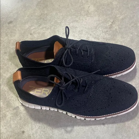 Men’s ZEROGRAND Stitchlite Wingtip Oxfords Sz 8.5.  Slightly worn.