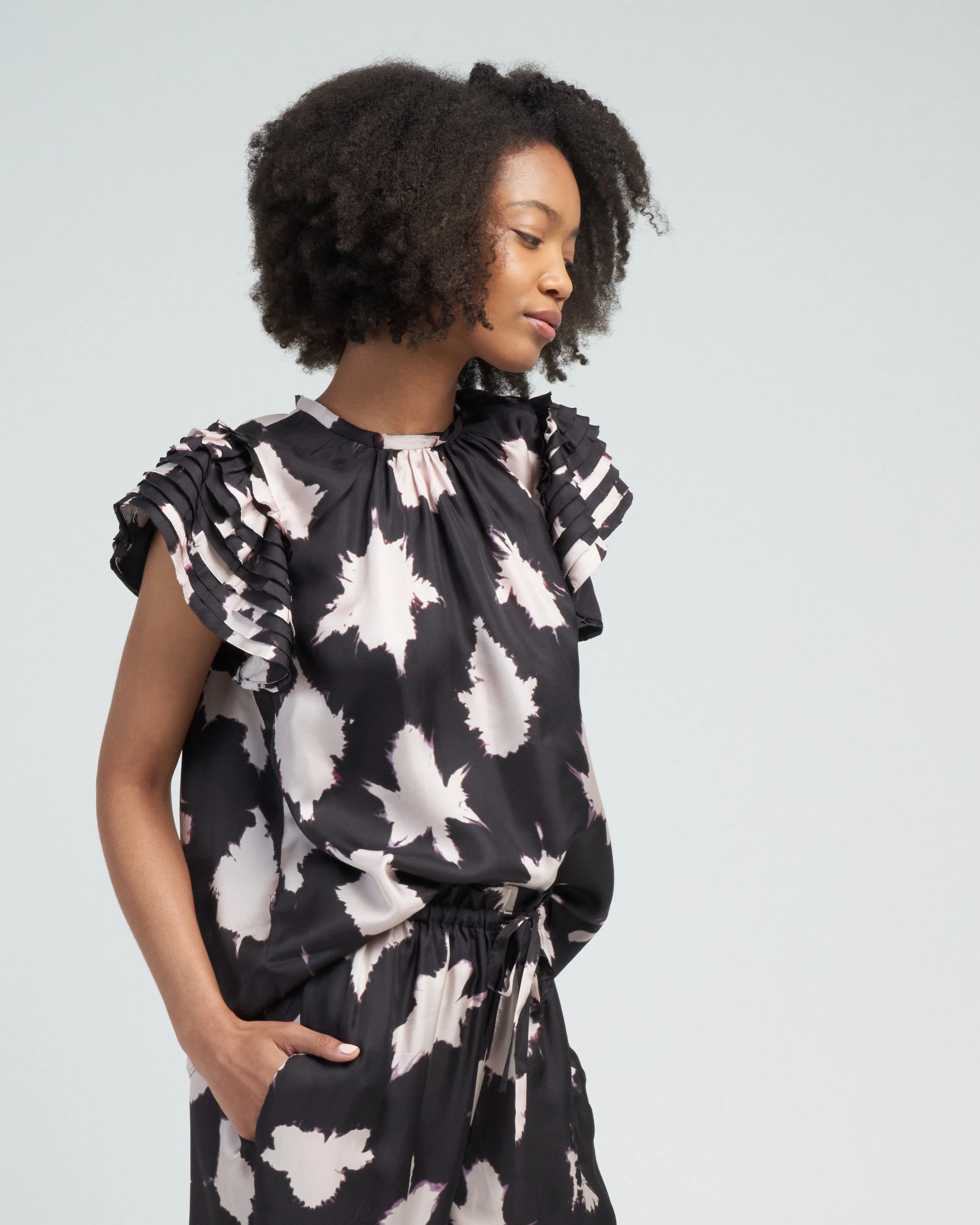 micaela top - noir blur