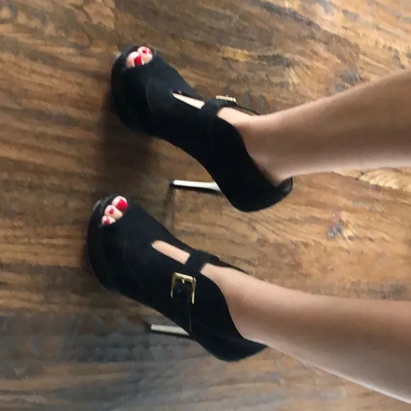 Michael Kors Peep Toe Suede Bootie 9.5