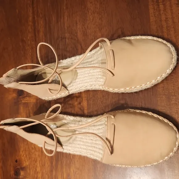 New Eileen Fisher Flat Lace Espadrille Size 6