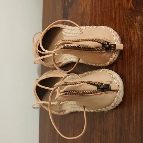New Eileen Fisher Flat Lace Espadrille Size 6
