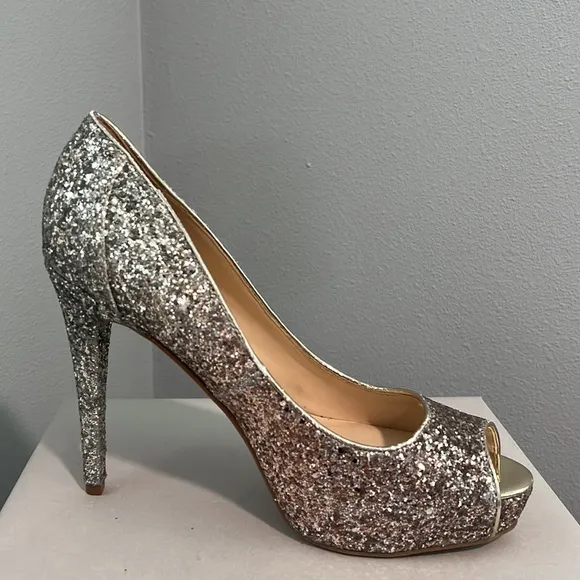 NEW MARC FISHER HARPYLY BEDAZZLED SILVER GLITTERY SPARKLING Ombré HEELS