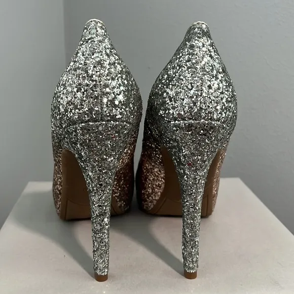 NEW MARC FISHER HARPYLY BEDAZZLED SILVER GLITTERY SPARKLING Ombré HEELS