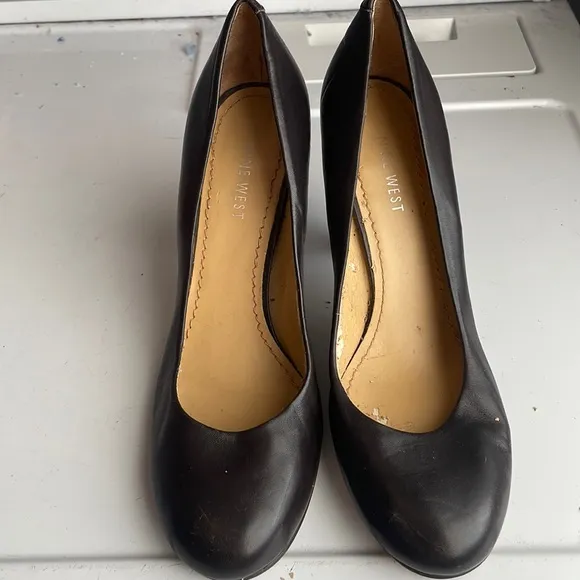 Nine West ambitious heels black stiletto pump round toe leather women size 7 1/2
