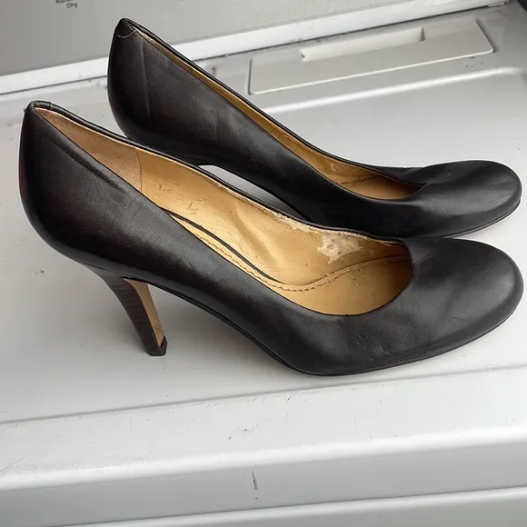 Nine West ambitious heels black stiletto pump round toe leather women size 7 1/2