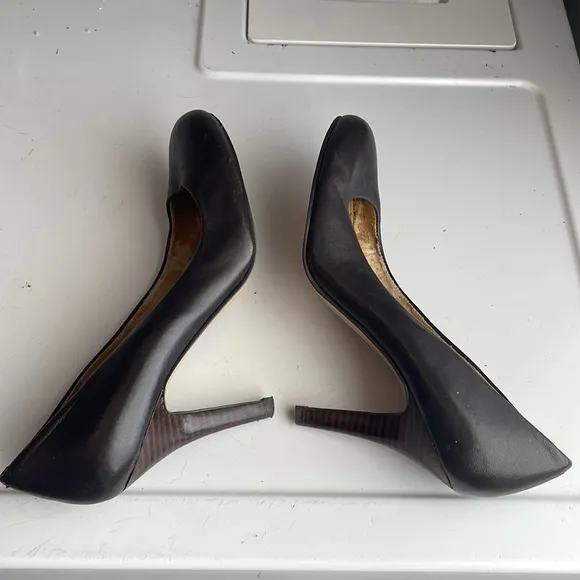 Nine West ambitious heels black stiletto pump round toe leather women size 7 1/2