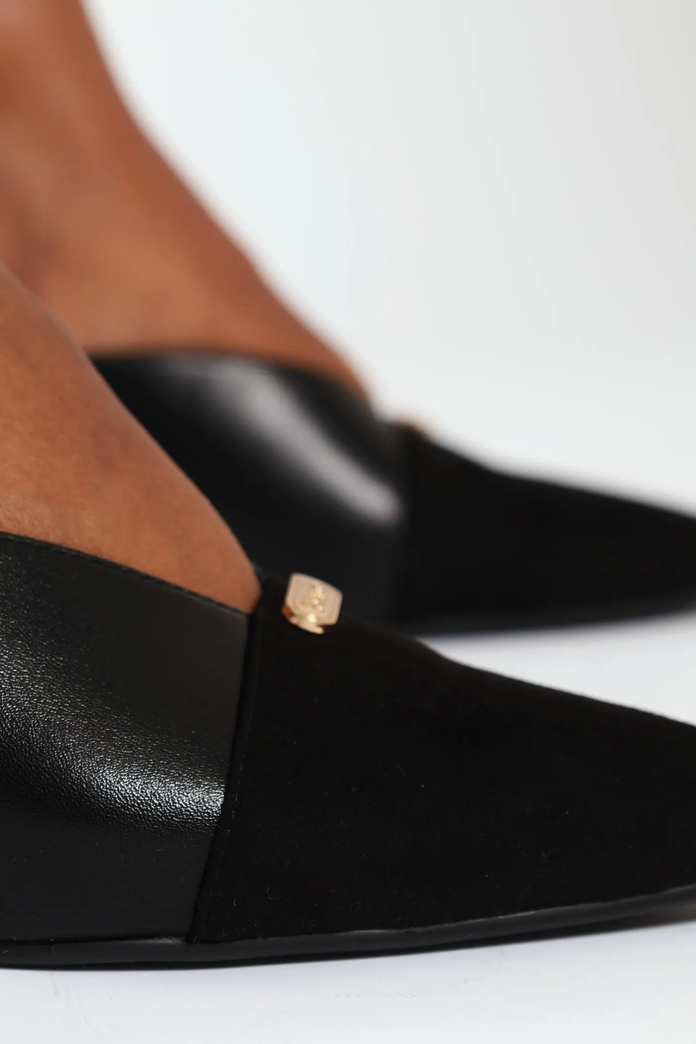Pointed Slingback Kitten Heel - Black