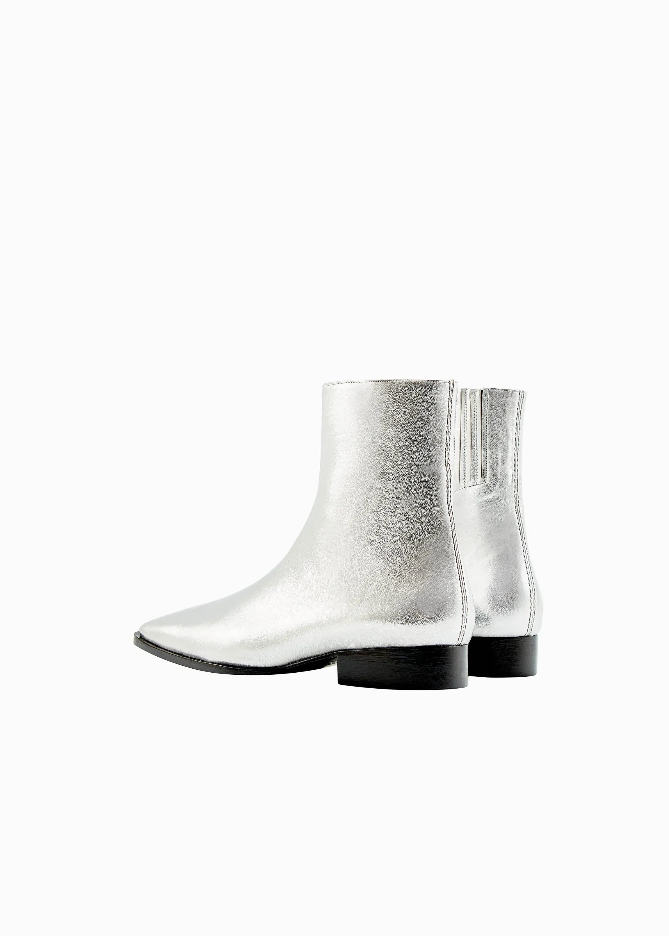 Square Boot