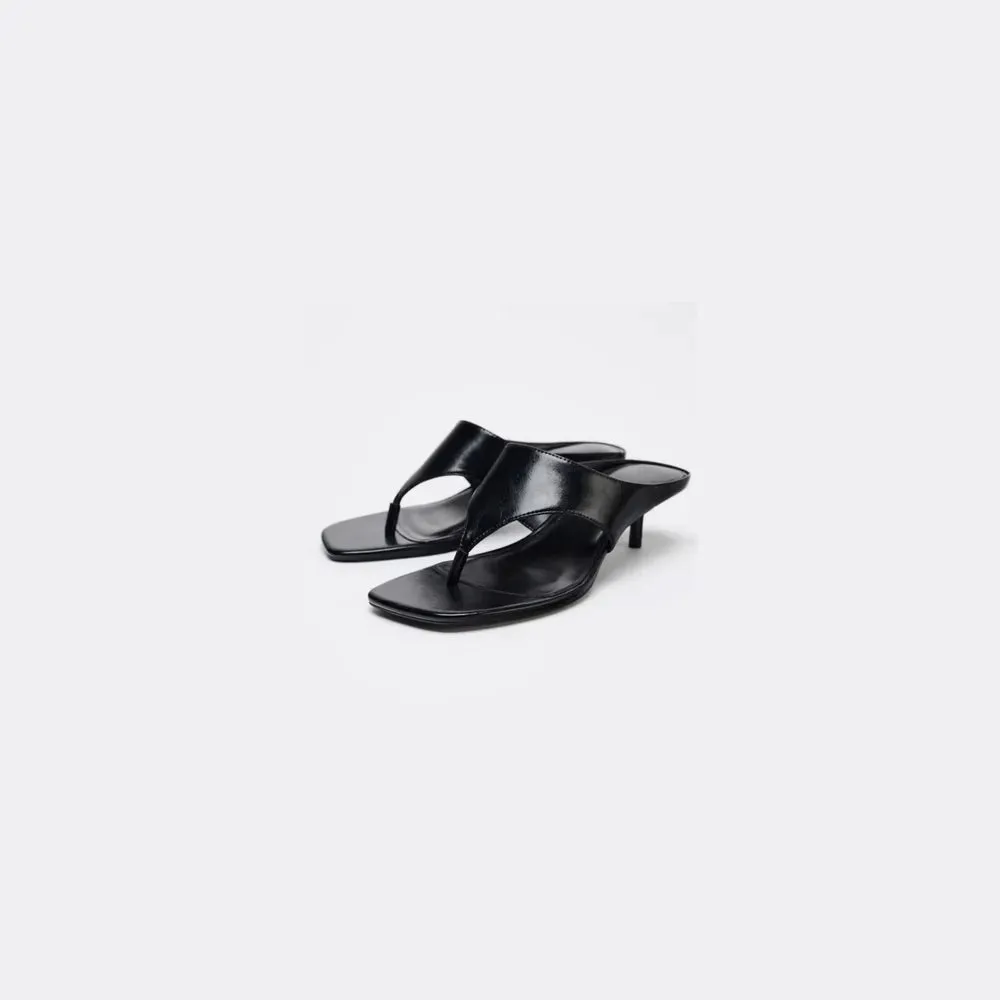 Toe Post Kitten Heels Sandals