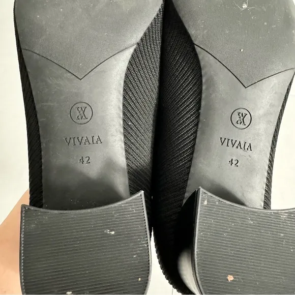 Vivaia Square Toe Chunky Heel