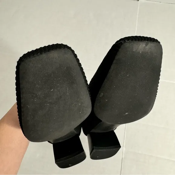 Vivaia Square Toe Chunky Heel