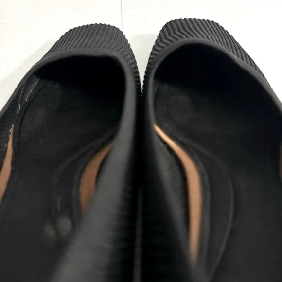 Vivaia Square Toe Chunky Heel