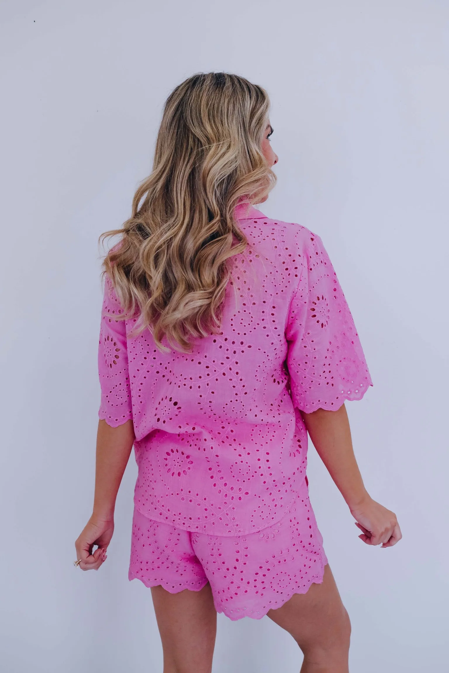 Weekend Breeze Eyelet Short Set - Pink