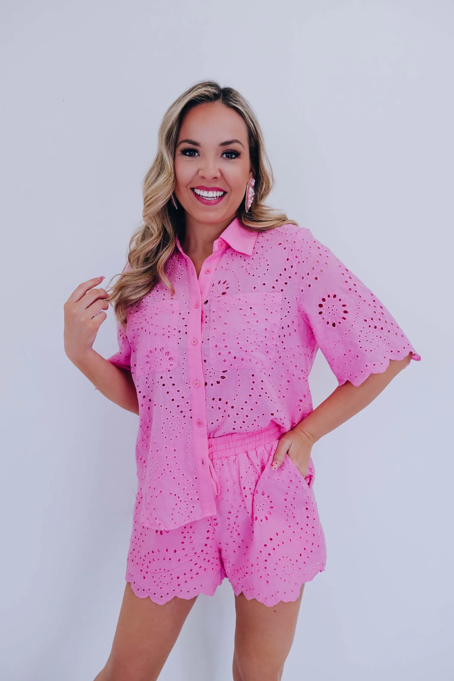 Weekend Breeze Eyelet Short Set - Pink