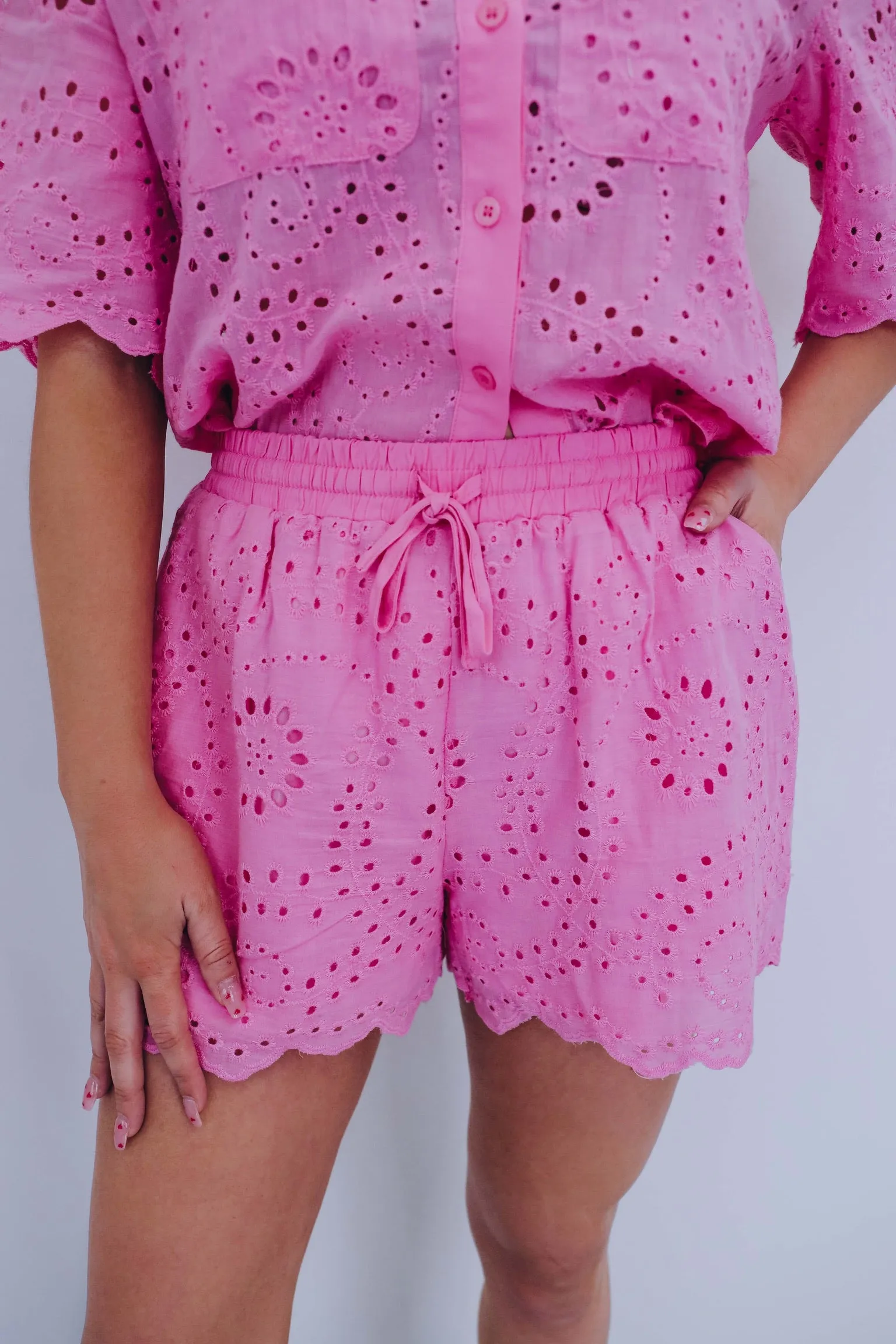 Weekend Breeze Eyelet Short Set - Pink