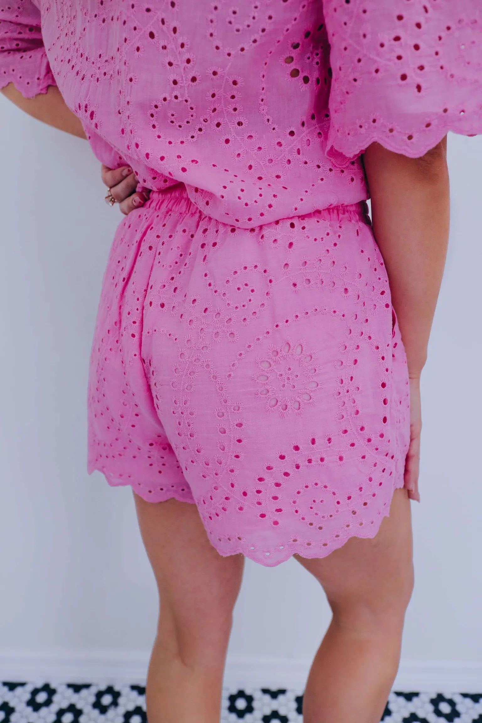 Weekend Breeze Eyelet Short Set - Pink